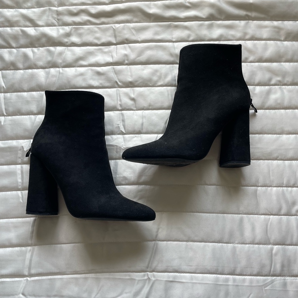 Elegant Black Ankle Boots